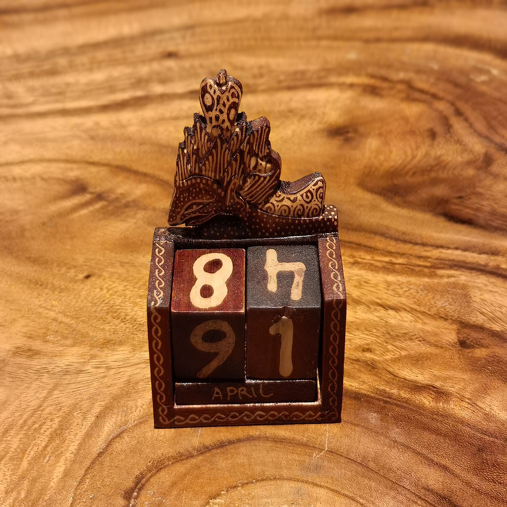 Calendário Perpétuo de Madeira - Home Decor Yogyakarta avaliação e preço